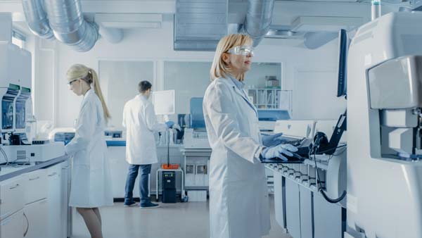 Laboratory technologists at work
